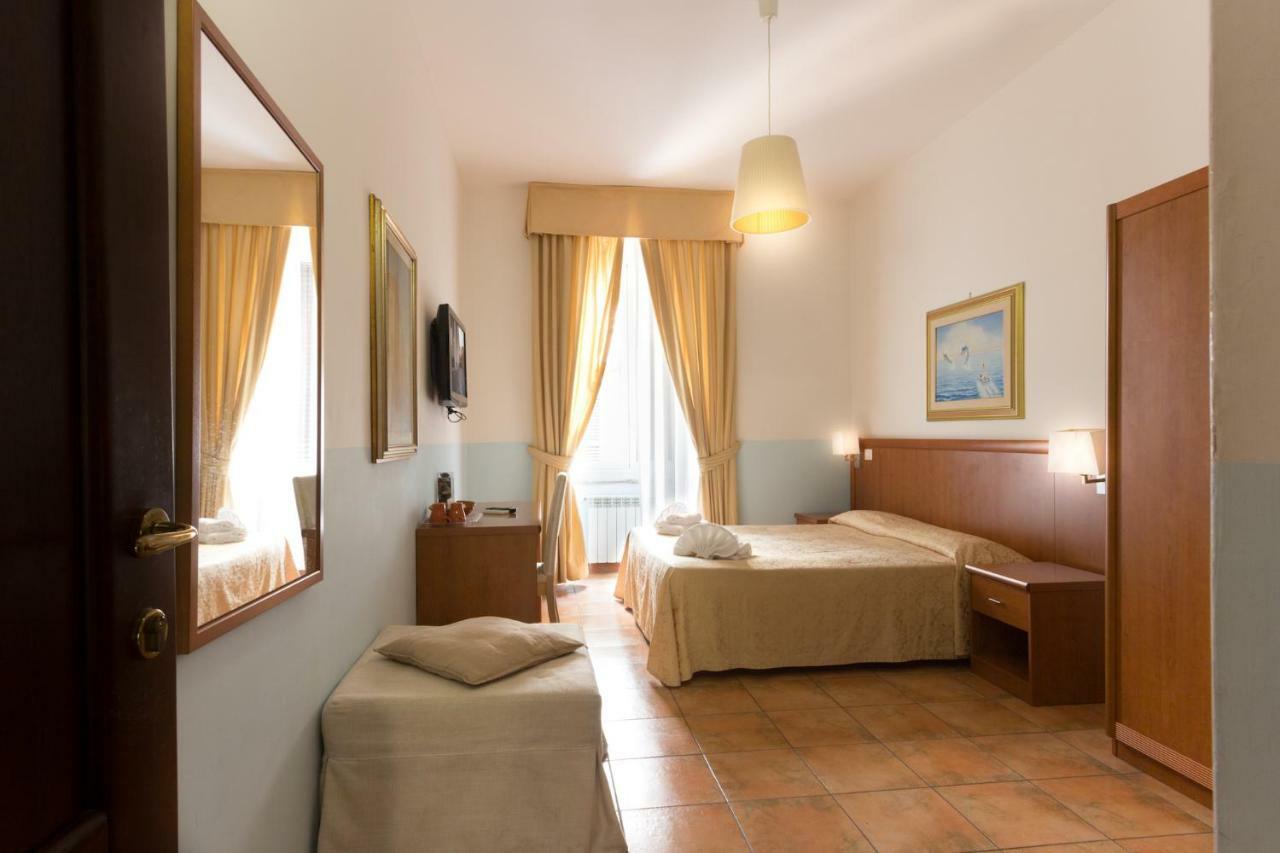 Few Steps From St Peter Bed & Breakfast Екстериор снимка