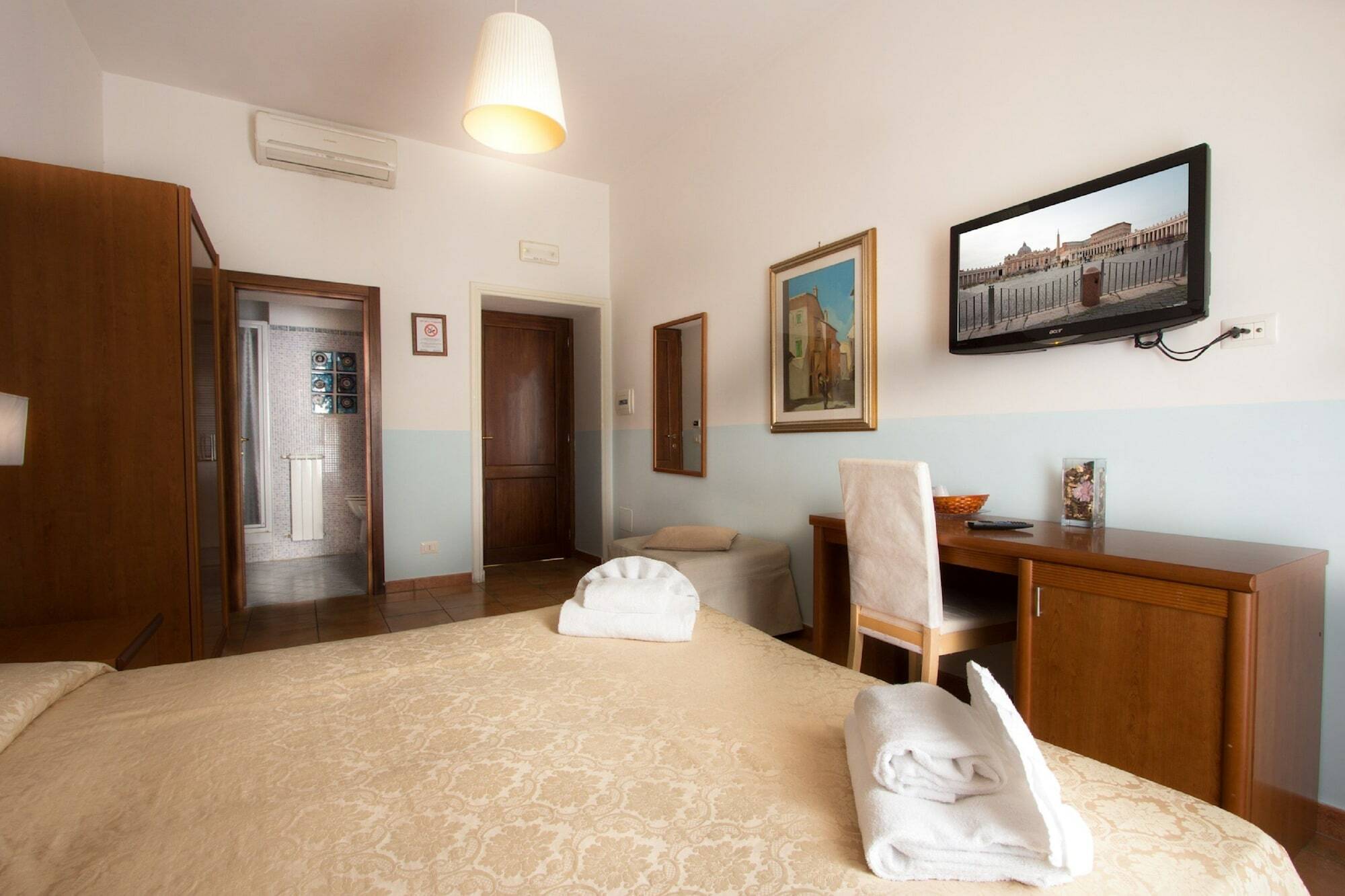 Few Steps From St Peter Bed & Breakfast Екстериор снимка